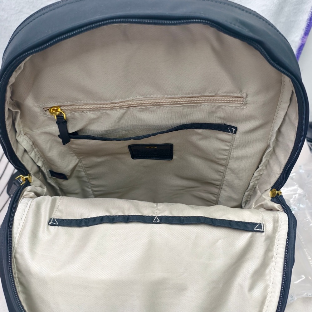 🥥Tumi Voyageur Nylon Backpack | Women's Commuter Bag - Picture 5 of 6
